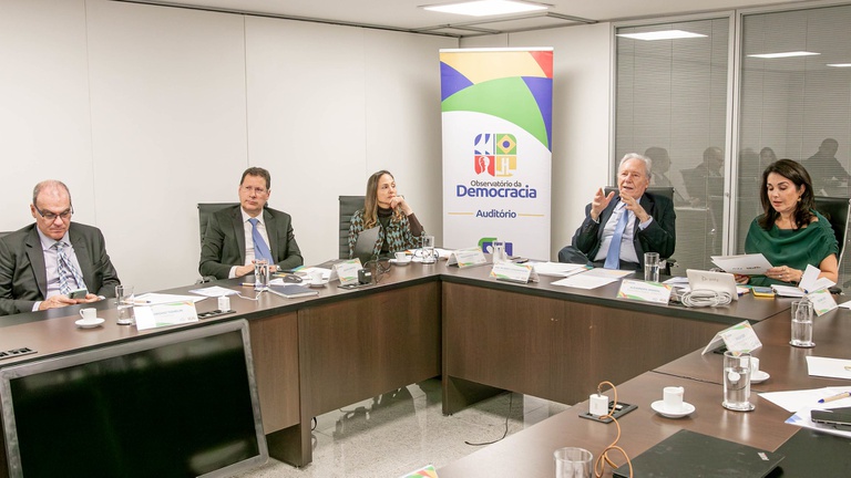AGU aprova guia sobre IA para eleições seguras AGU aprova guia sobre IA para eleições seguras