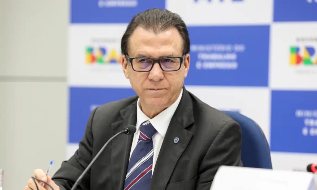 Marinho diz que deputados devem encarar fim da 6x1 e apps