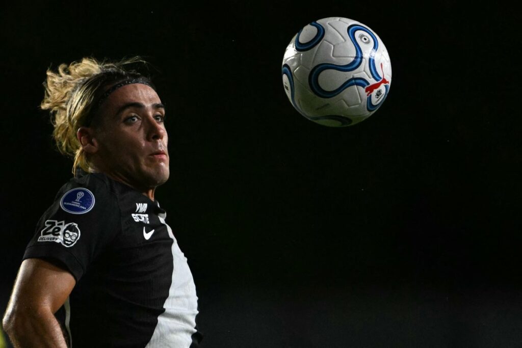 Vasco é atropelado pelo Bragantino e torcida ataca Renato Gaúcho Vasco é atropelado pelo Bragantino e torcida ataca Renato Gaúcho