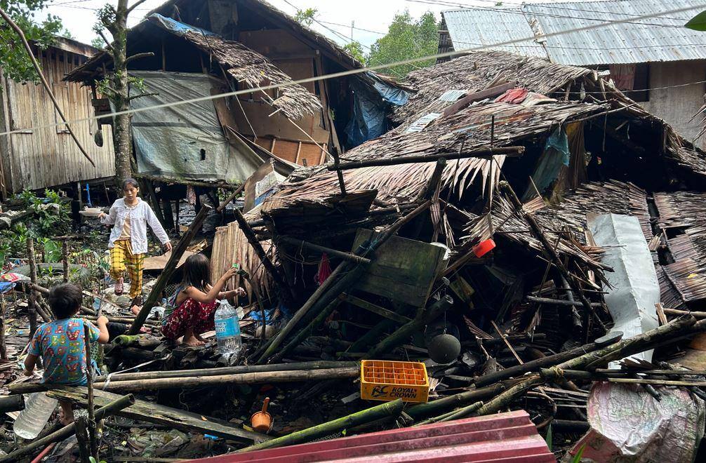 Terremoto de 7,8 atinge Filipinas e gera alerta de tsunami Terremoto de 7,8 atinge Filipinas e gera alerta de tsunami