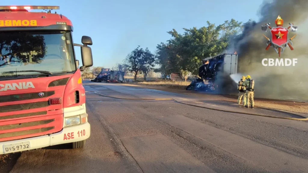 Incêndio em carretas de algodão interdita DF-130