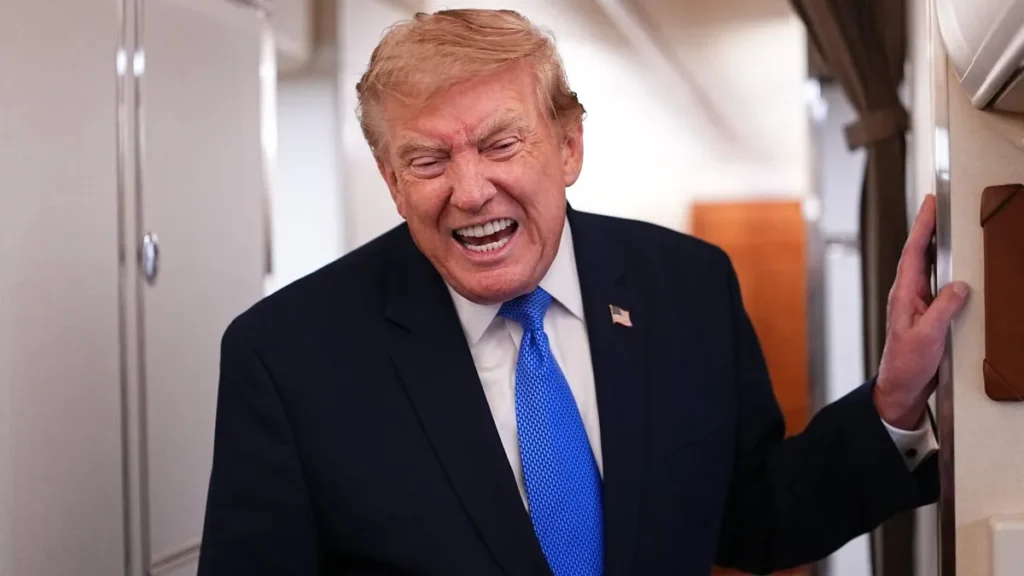 Trump diz que EUA e Irã retomam negociações na segunda-feira Trump diz que EUA e Irã retomam negociações na segunda-feira