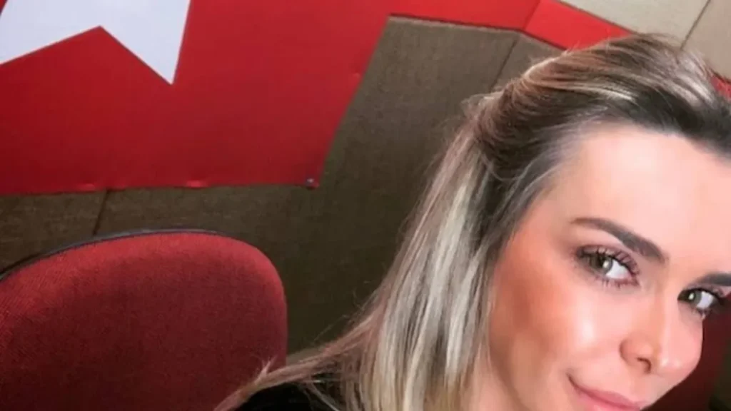 Amiga de Lulinha fez 40 visitas secretas a ministérios e Planalto Amiga de Lulinha fez 40 visitas secretas a ministérios e Planalto